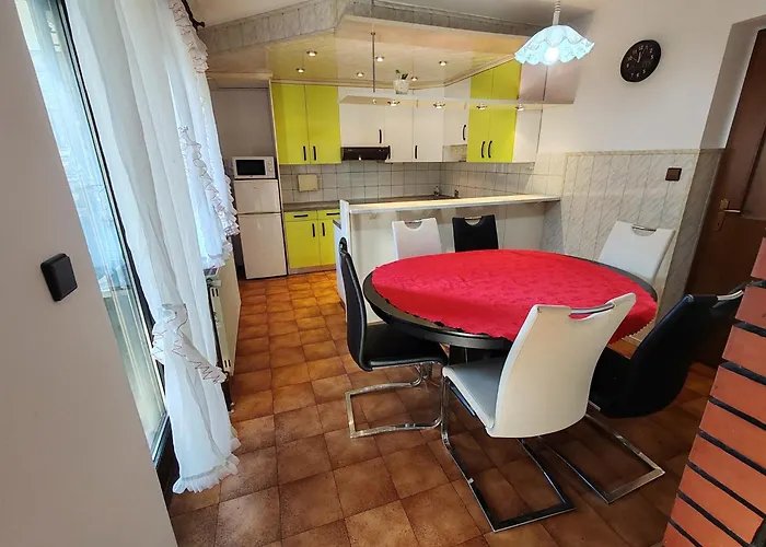 Preseren Apartment *